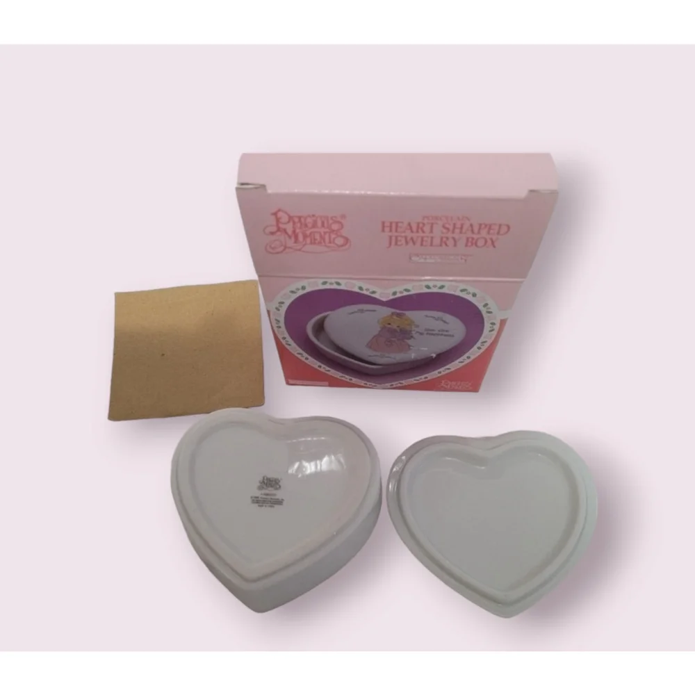 Vintage 1995 Precious Moments Jewelry Box Heart Shaped White Pink (NEW)